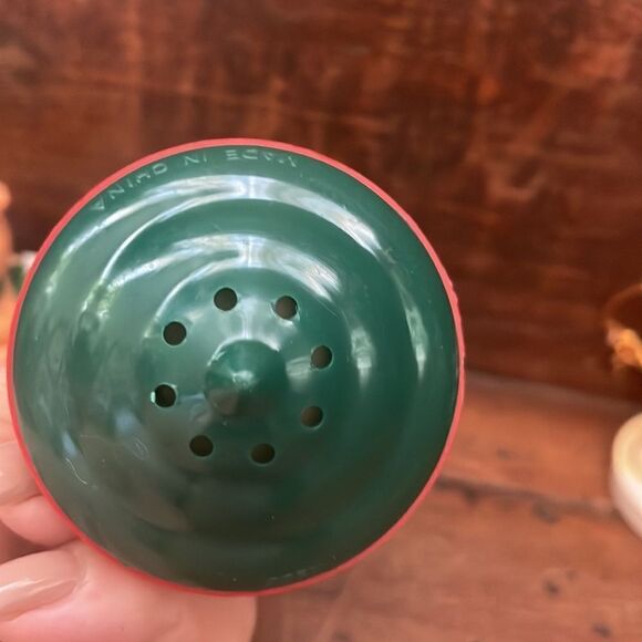 Collection of 4 plastic M & M ornament, wind up toys & top - Picture 5 of 12